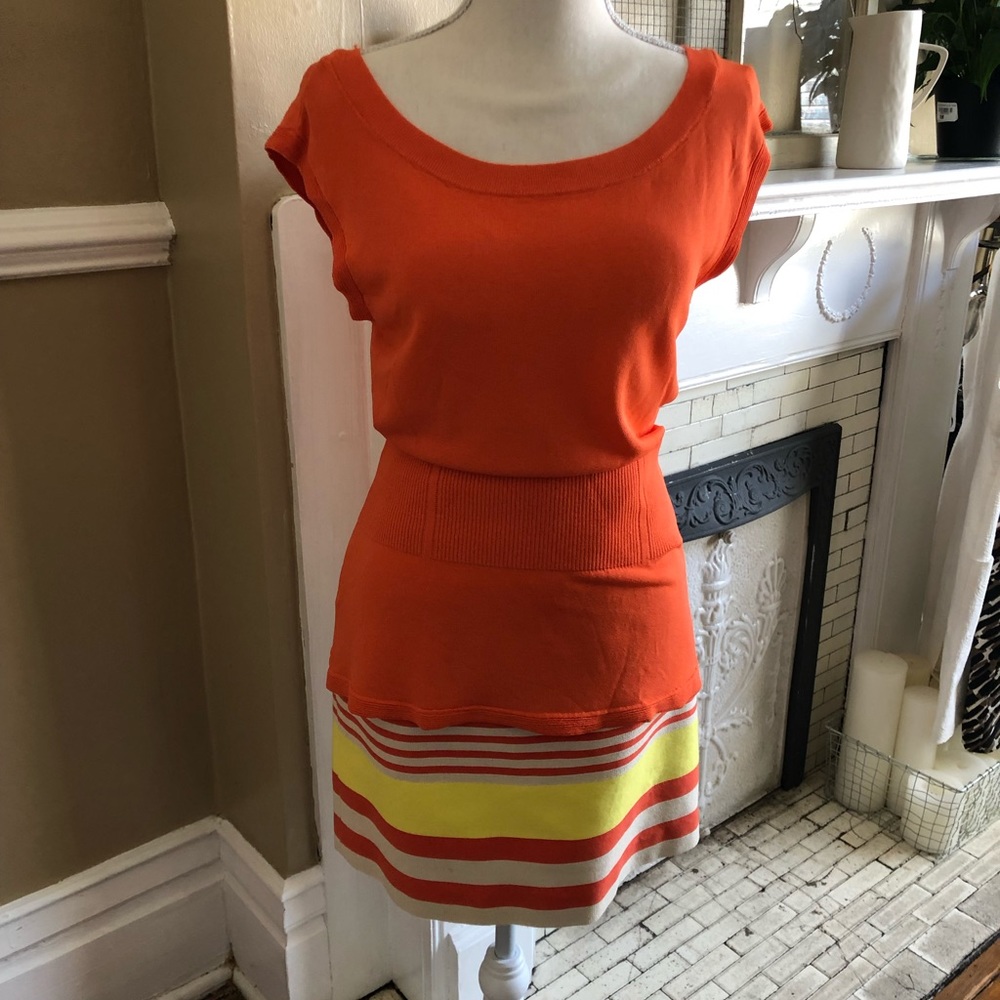 Scoop Neck Tunic Sweater with waist rubbing